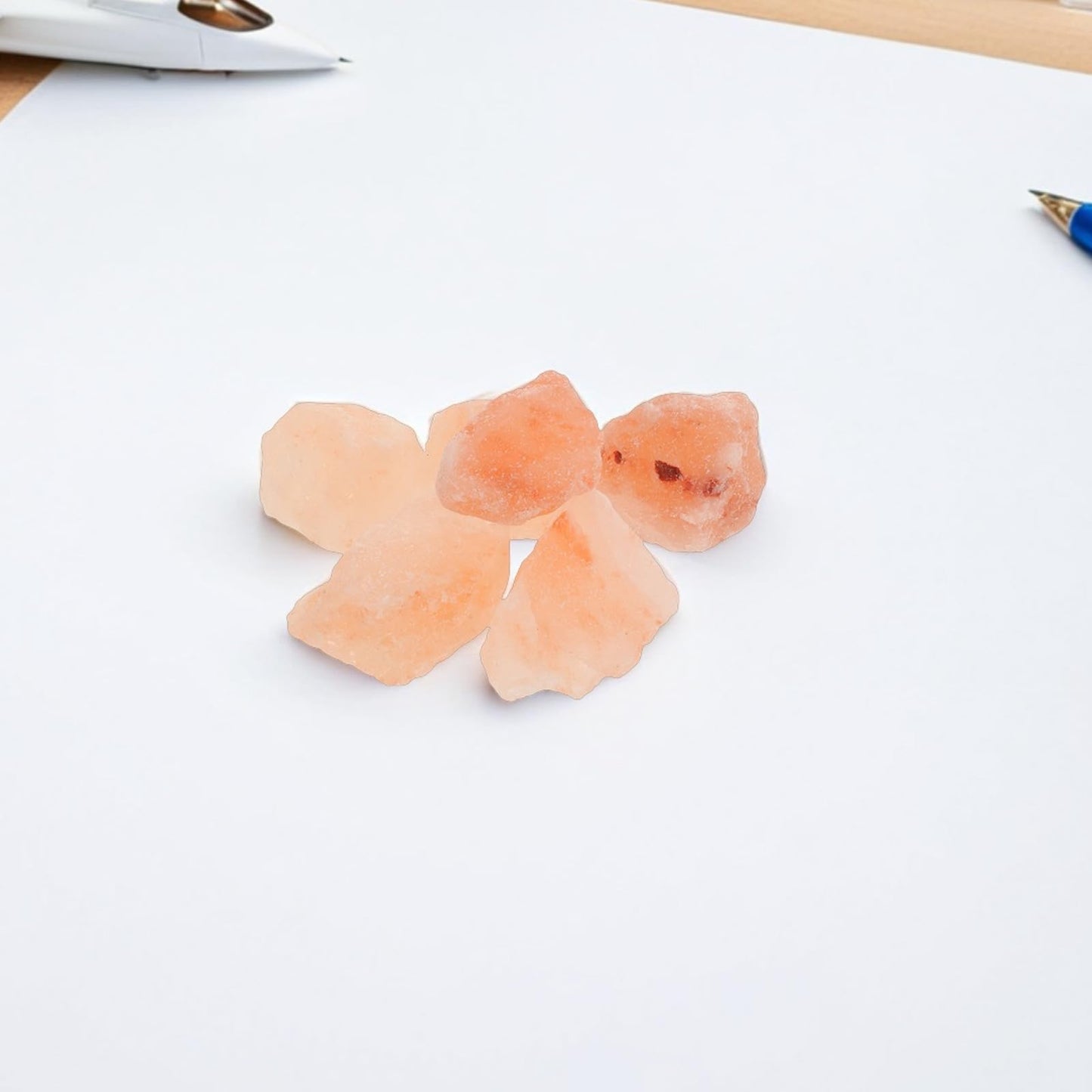 NIYANGLE Natural Pink Salt Rocks 2.2 Pounds Crystal Salt Chunks 2-4cm Stones for Aromatherapy Lamps Home Décor and Relaxation