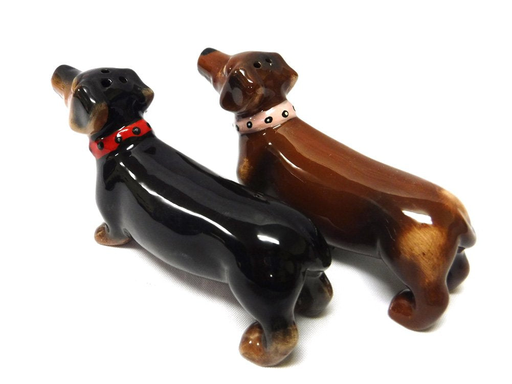 Pacific Giftware Loveable Cute Kissing Dachshunds Salt & Pepper Shakers Set