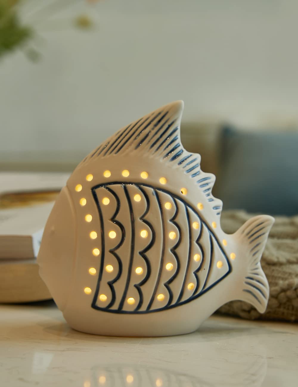 SEINHIJO Fish Statue Figurine LED Ocean Decor Modern Sculpture Home Gift for Table Centerpiece Art Ceramic 5.5 Inch