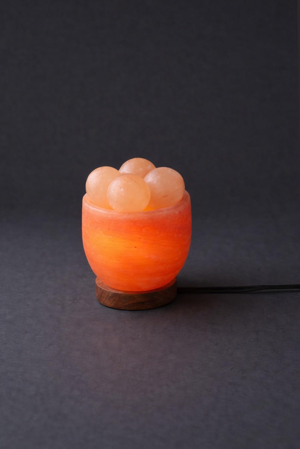 Rock Salt Wellness Bowl 4.92 in with Wooden Base with 4 Piece Balls
