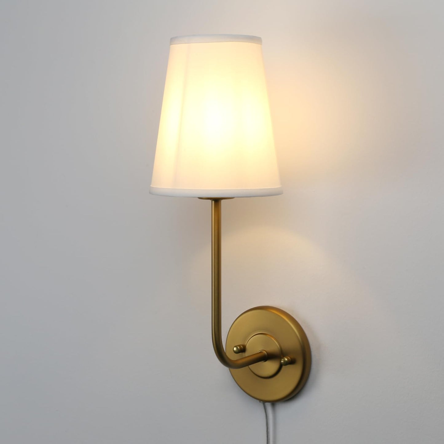 Pathson Set of 2 Plug in Wall Sconces, Rustic Wall Lighting Fixtures with On/Off Switch and Pure White Fabric Lampshade, Antique Brass Wall Lamps for Living Room Bedroom