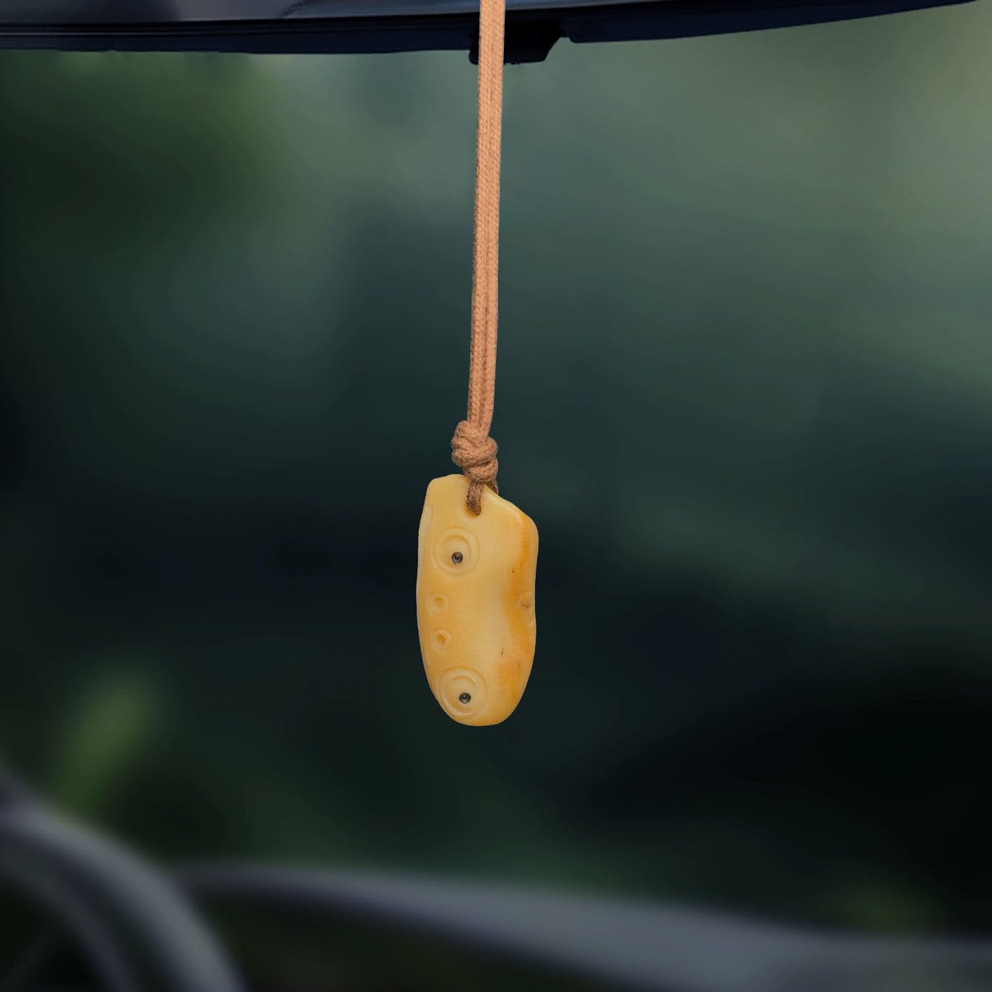XIOFU Hand-Carved Stone Frog Ornament – Unique Gobi Desert Pebble Sculpture – Natural Home Decor, Gift, or Necklace Charm (Each Piece One-of-a-Kind)