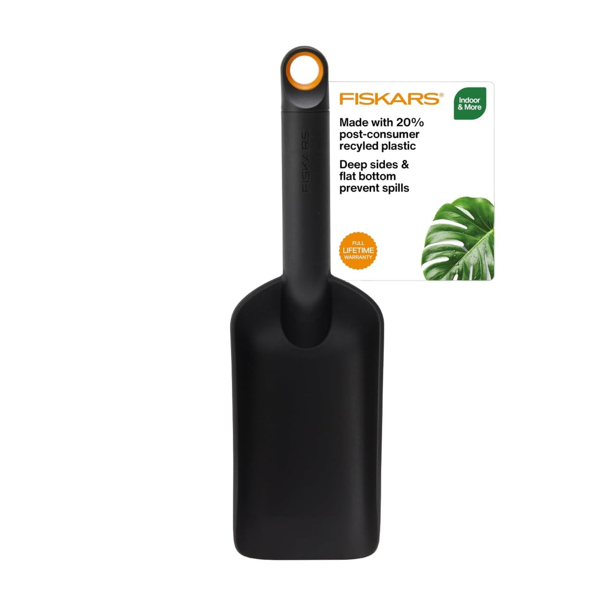 Fiskars Soil Scoop, Indoor Potting & Transplanting Tool for Medium Planters, Durable Lightweight Resin Garden Scooper with Flat Bottom & Deep Sides to Prevent Spills, 1.5 Cup Capacity, Black