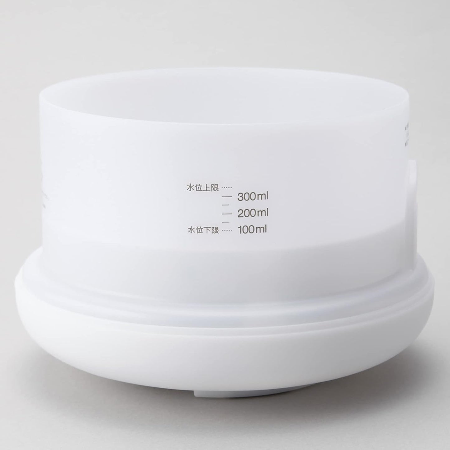 Muji MJ-UAD1 44554586 Ultrasonic Moisturizing Aroma Diffuser, White