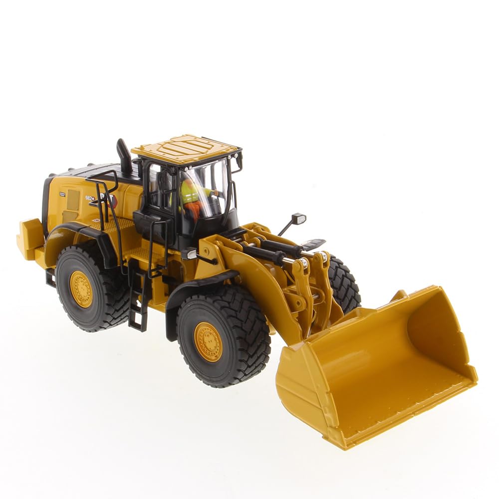 Diecast Masters 1:50 Scale Caterpillar 982 XE Wheel Loader | High Line Series Cat Trucks & Construction Equipment Model 85685