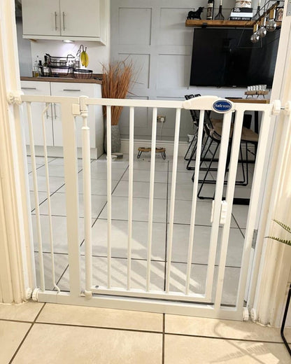 Safetots Pressure Fit Self Closing Stair Gate, Narrow, 68.5cm - 75cm, White, Auto Closing Baby Gate, Safety Barrier for Toddler, Easy Installation