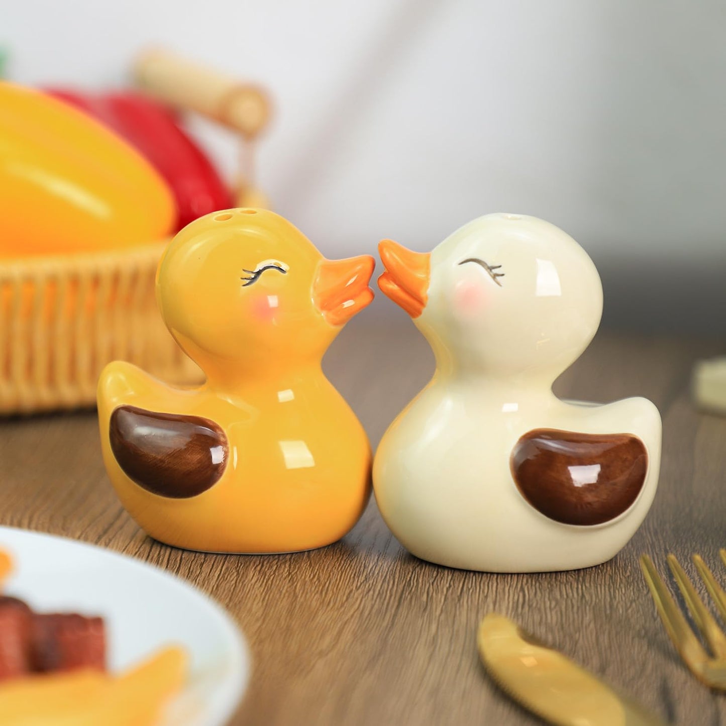 Bicuzat Ceramic Duck Shape Salt & Pepper Shakers Set, Hand-Painted Cute Duck Salt and Pepper Shakers, 2 PCS Set