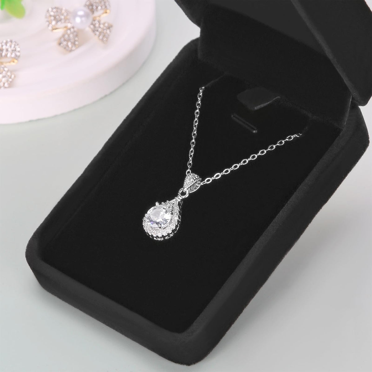 KUKUVR 2 Pieces Classic Velvet Necklace Pendant Box for Jewelry Gift, Small Jewellry Storage Display Case for Wedding Engagement Birthday Anniversary