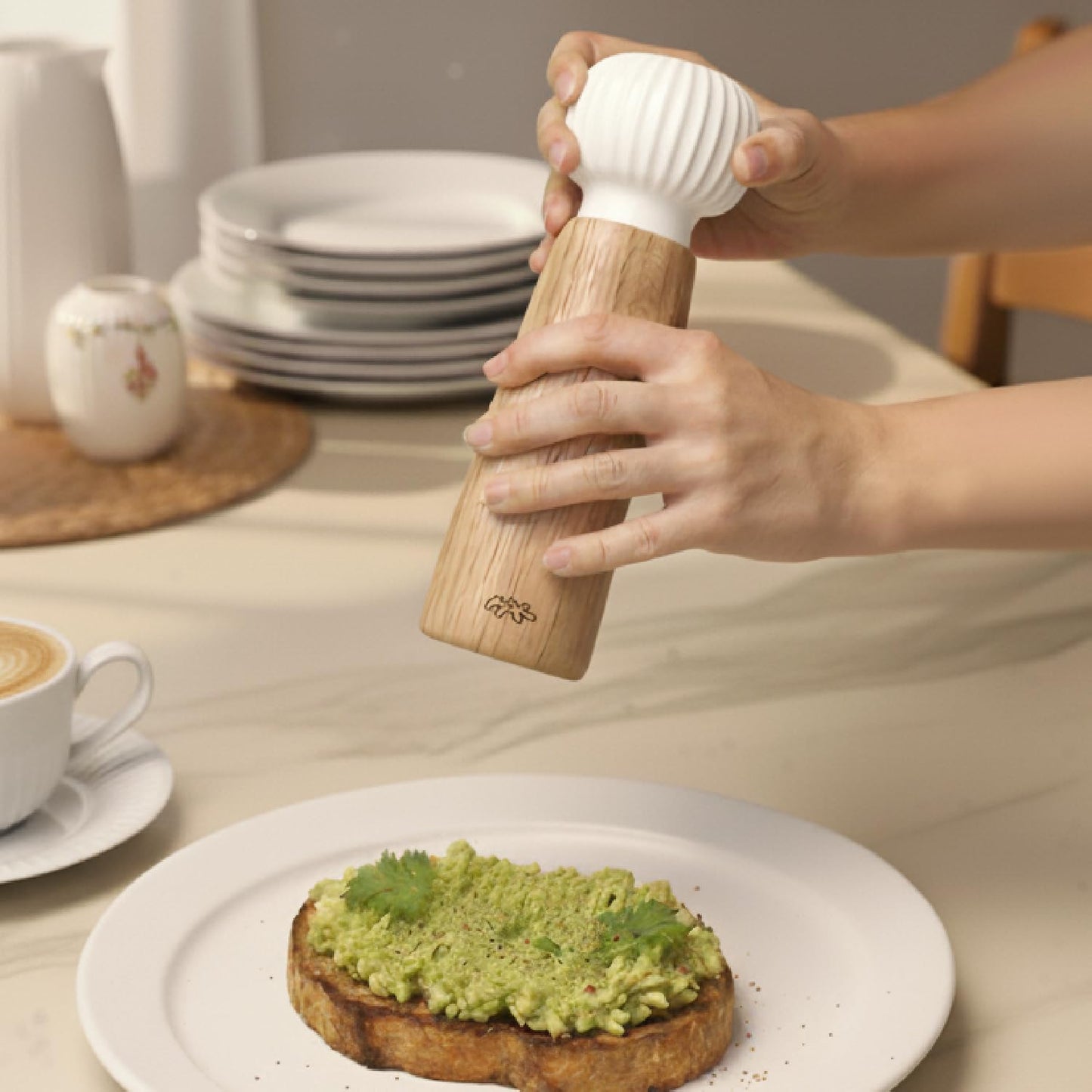 Kahler Hammershoi Grinder | Ceramic and FSC Oak | White | 7.1 Inch