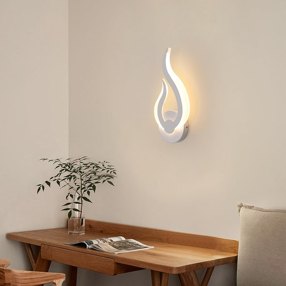 DELIPOP Modern LED Wall Sconces, 3000K Warm White Flame Shape LED Wall Light, 10W Energy Efficient Indoor Wall Lamp for Bedroom, Bathroom, Living Room, Hallway, Corridor