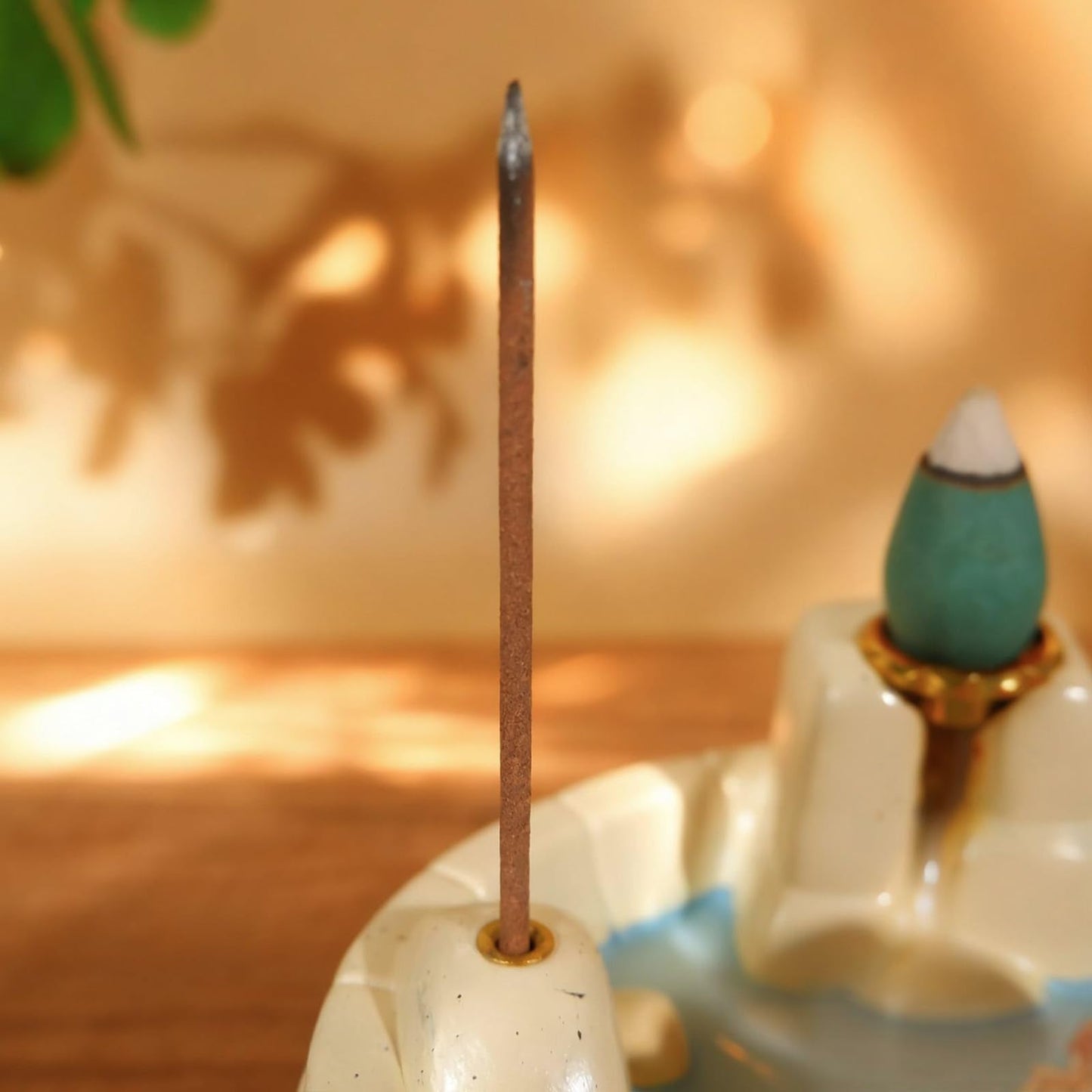MOUGIGI White Capybara Backflow Incense Holder - Adorable Unique Design with Waterfall Effect for Relaxation & Aromatherapy | Perfect for Energy Cleansing,Yoga,Meditation,Zen Spaces, and Altar Decor