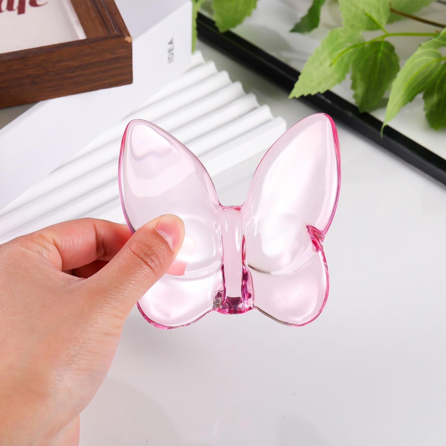 BJSYLTEK 2 Pack Crystal Butterfly Figurines, Glass Butterfly Figurines Decor for Home Office Desk, Handcrafted Crystal Animal Figurines, Butterfly Gifts for Women, (Pink + White)
