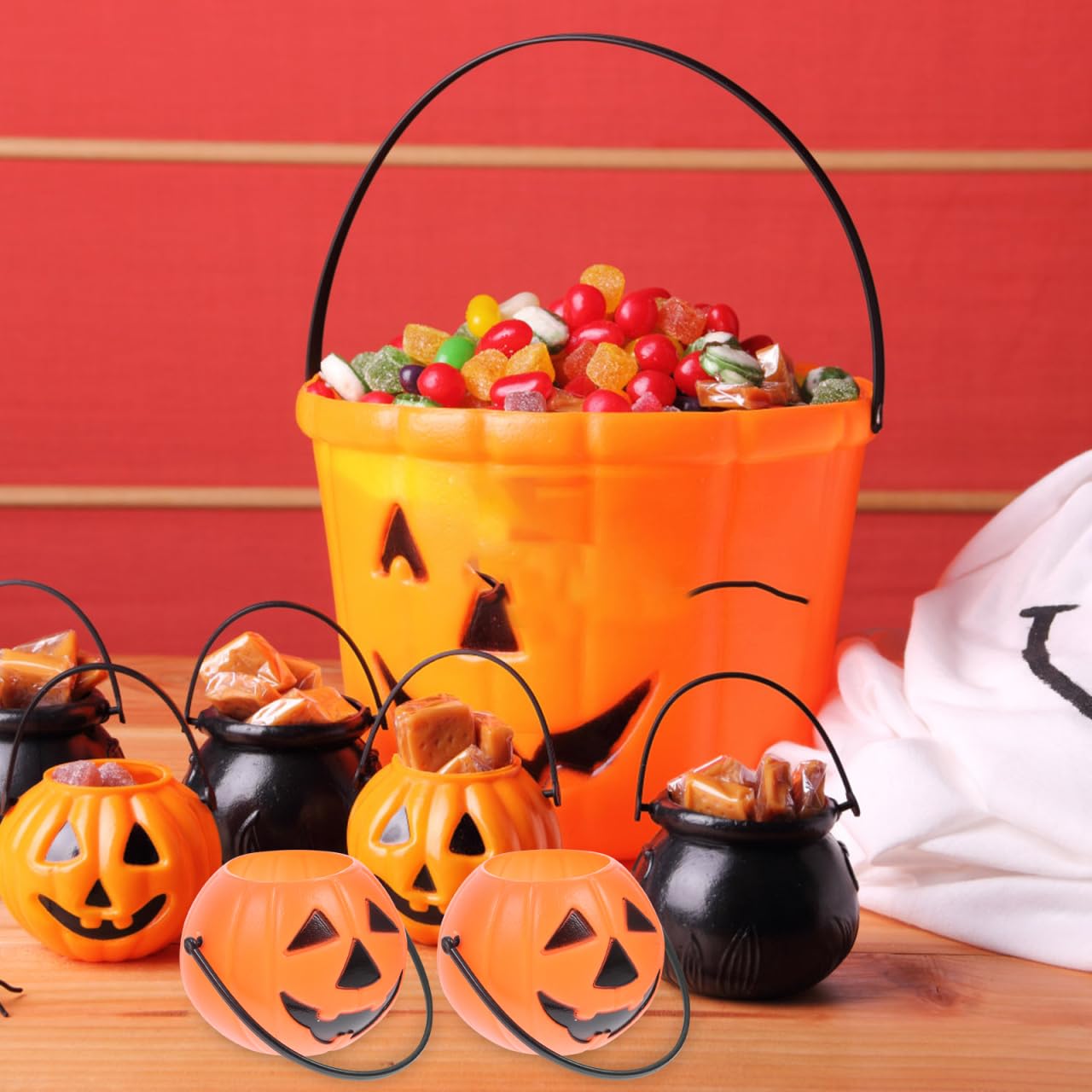 Kisangel 8pcs Pumpkin Bucket Plastic Buckets with Handles Candy Buckets for Kids Trick or Treat(3.14X2.36X1.77inch)