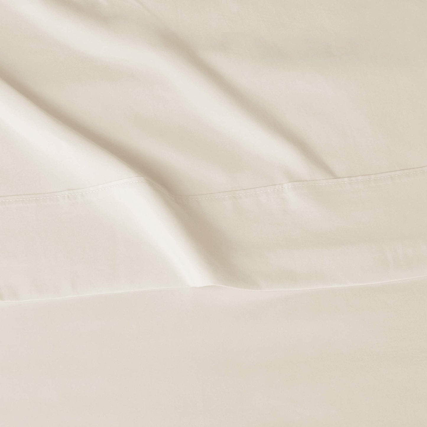 Amazon Basics Lightweight Super Soft Breathable Brushed Microfiber 4 Piece Bed Sheet Set with 14-Inch Deep Pockets, Wrinkle Resistant, Queen, Beige, Solid