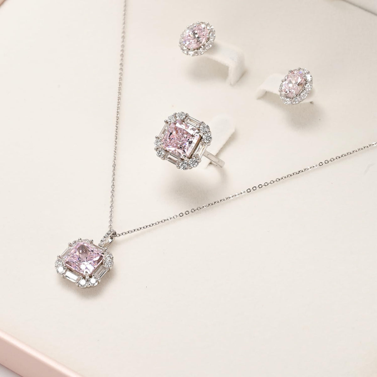 Oirlv Luxury Leather Jewelry Set Box Big Necklace Ring Storage Case Jewelry Gift Box for Bracelet Necklace Earring Ring (Pink)