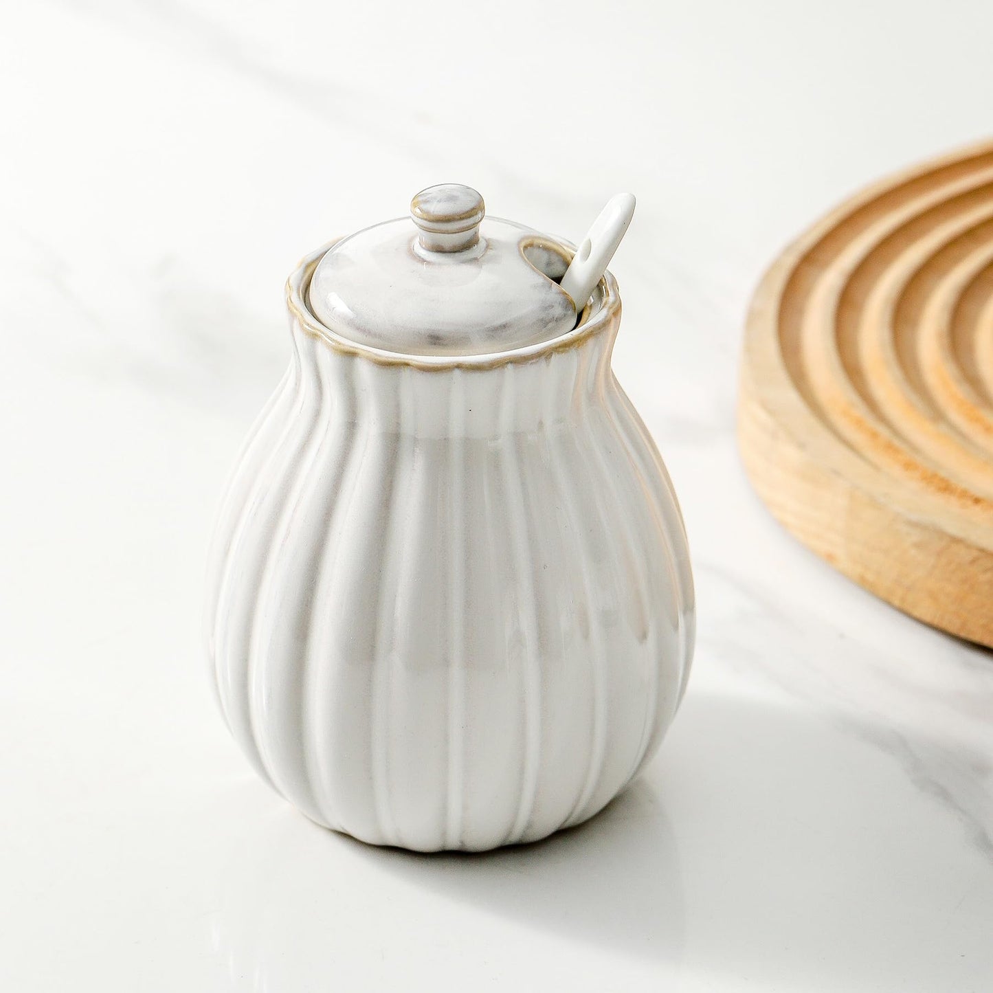 Seyatoo Sugar Bowl with Lid and Spoon, Ceramic Sugar Container for Coffee Bar, Sugar Jar Holder Sugar Dispenser Bowl for Sea Salt, Spice and Sugar, Glazed White