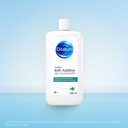 Oilatum Junior, Treatment for Eczema & Dry Skin Conditions, Bath Additive, Protects Skin from Moisture Loss, Fragrance Free, Suitable for Babies & Children, 1 x 600ml
