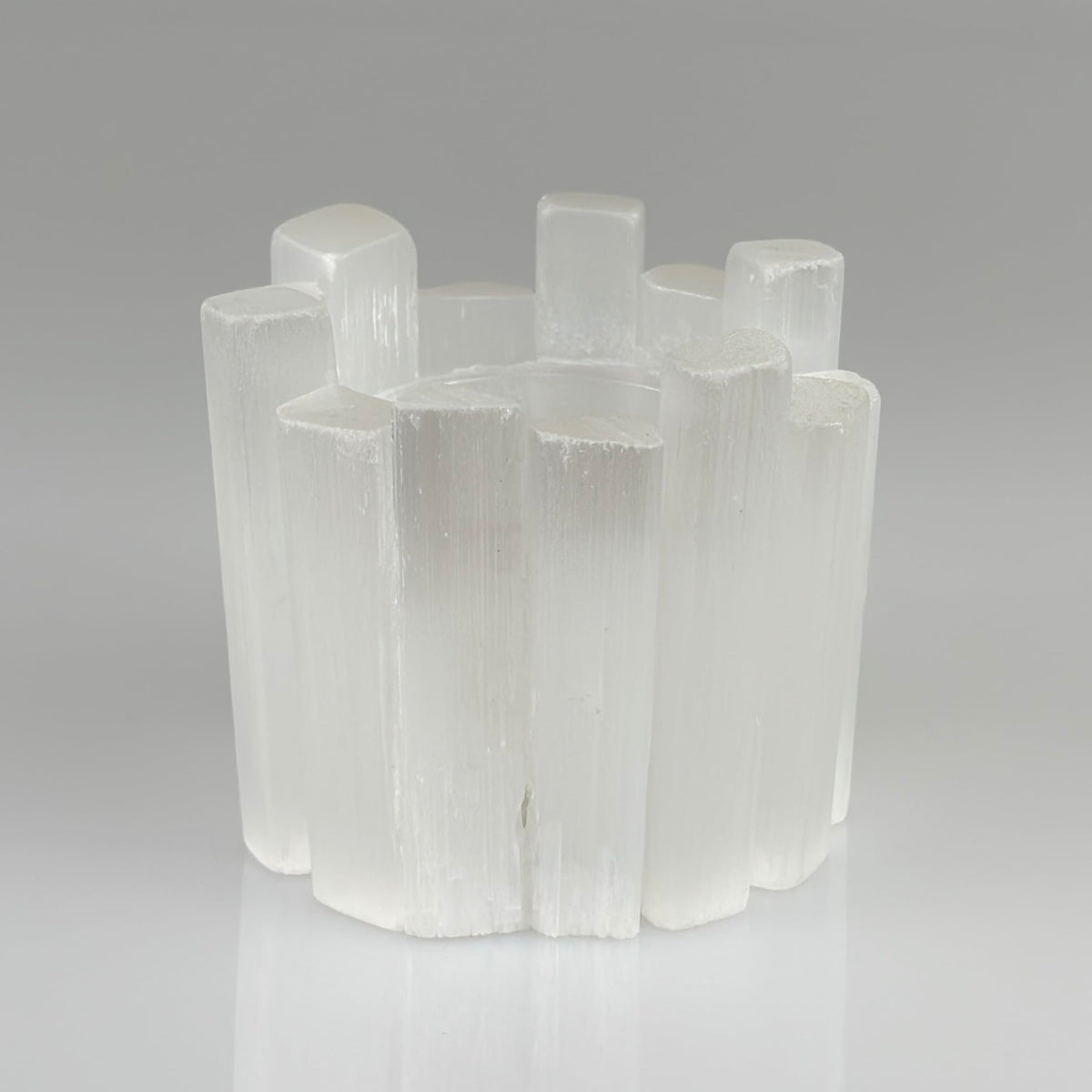 Selenite Candle Holder - Healing Crystal Tealight Holder for Meditation Tranquility & Energy Balance - Irregular Cylindrical Selenite Lamp Crystal for Healing Stone