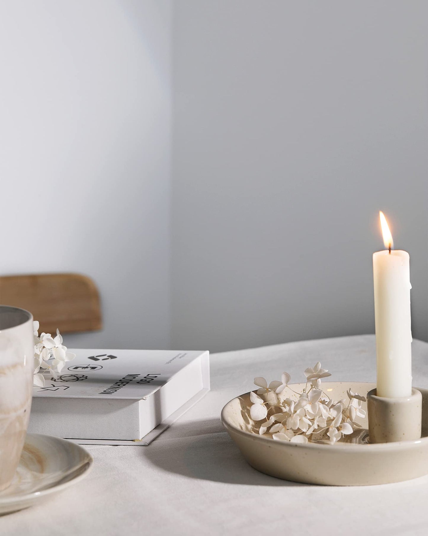 DN DECONATION Ceramic Candle Holder, Boho Candlestick Holder with Round Plate for Taper Candles, Unique Farmhouse Porcelain Candle Stick Holder for Meditation/Yoga Room Home Wedding Decor(Gray)