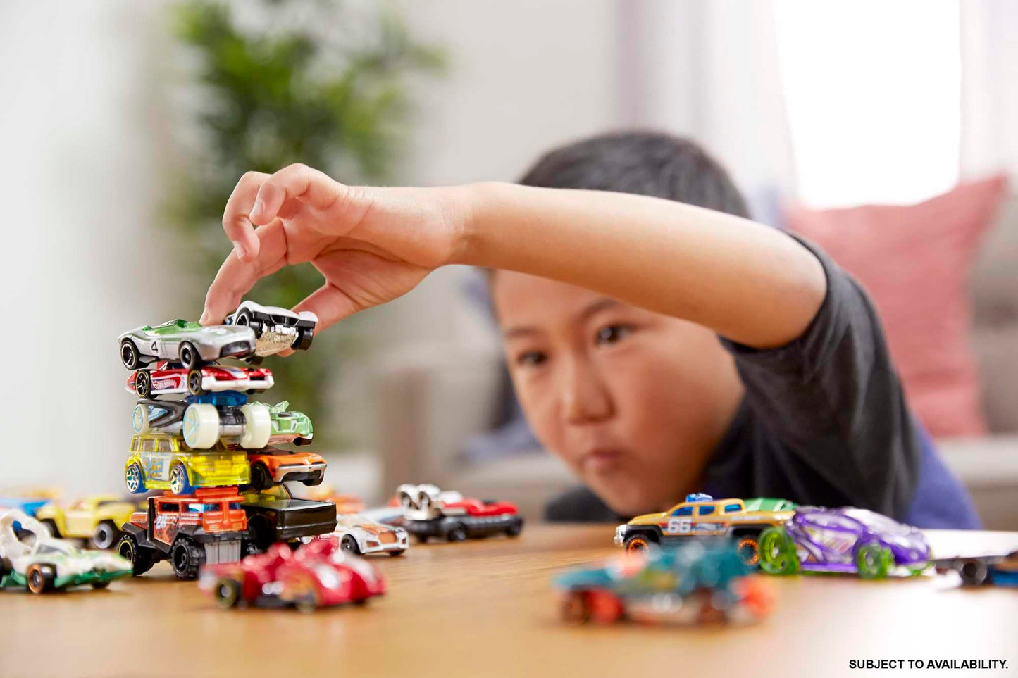 Hot Wheels Set of 20 Toy Cars, Assorted Styles, Toy Trucks and Cars in 1:64 Scale with Realistic Details and Decos, Collectible Cars for Kids Ages 3 and Up, Styles May Vary, DXY59