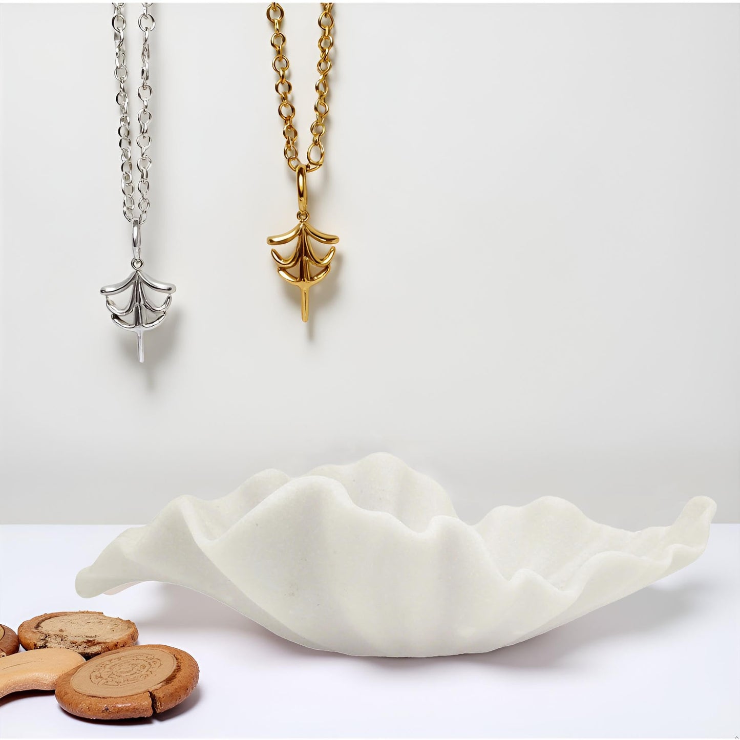 CSjihua Off-white Large Decorative Bowl - 16” Fruit/Key/Purse Bowl for Home Decor - Coffee Table & Entryway Table Decor - Scalloped Ruffle Bowls - Unique Centerpiece Bowls(Big)