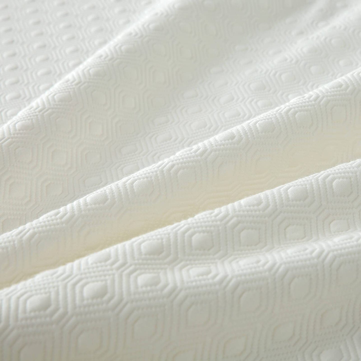 Waterproof Cooling Bamboo Viscose Twin XL Mattress Protector Pad for College Dorm Room Extra Long Twin Bed Soft Quiet Breathable Fitted Matress Cover