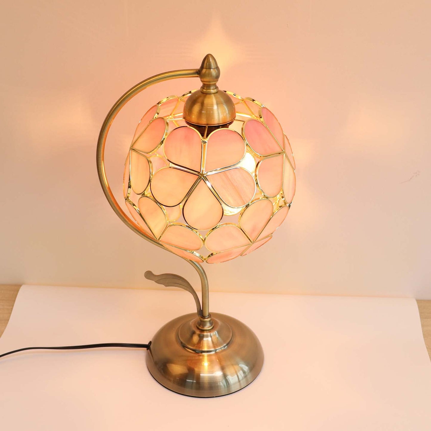 Bieye L10836 Tiffany Style Stained Glass Flower Petal Table Lamp with Brass Base for Home Décor (Pink, 8“ Flower Ball)