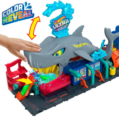 Hot Wheels Let's Race Netflix - City Toy Car Track Set, Ultra Shark Car Wash with 1:64 Scale Color Reveal Toy Car, Repeat Color-Change Feature, Storage, HTN82