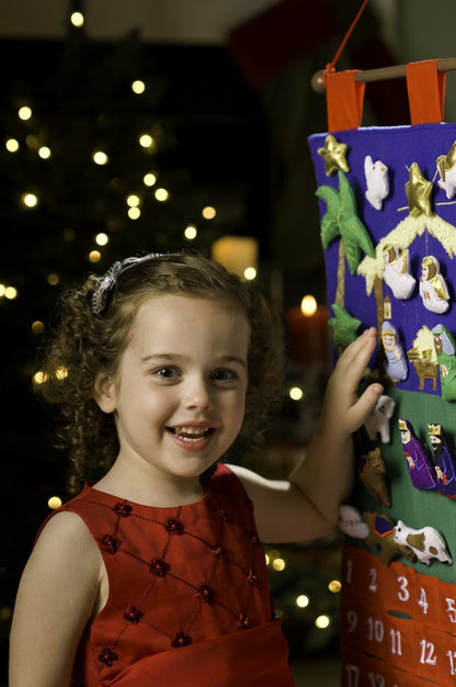 Nativity Fabric Advent Calendar by Vermont Christmas Company. Countdown to Christmas with Cute Manger Scene Calendar. Quality Fabric & Stitching. Use Year After Year.