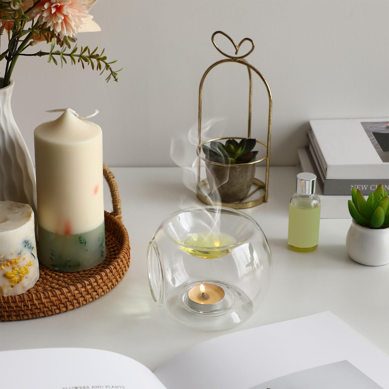 Clear Candle Holder, Glass Tealight Holder Essential Wax Melts Burner Oil Diffuser Furnace Essential Oil Burner for Home Christmas