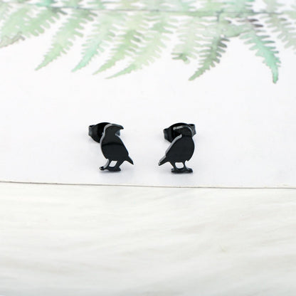 OKEYCH Raven Lover Gift Raven Themed Stud Earrings Who Loves Crow Jewelry Crow Bird Merch (Raven Themed Stud E)