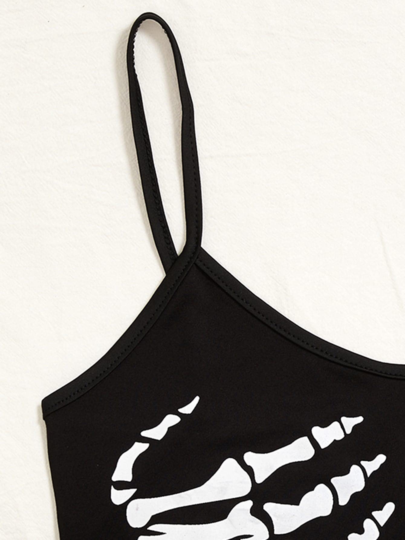 WDIRARA Women's Skeleton Skull Print Scoop Neck Spaghetti Strap Crop Cami Top Black M