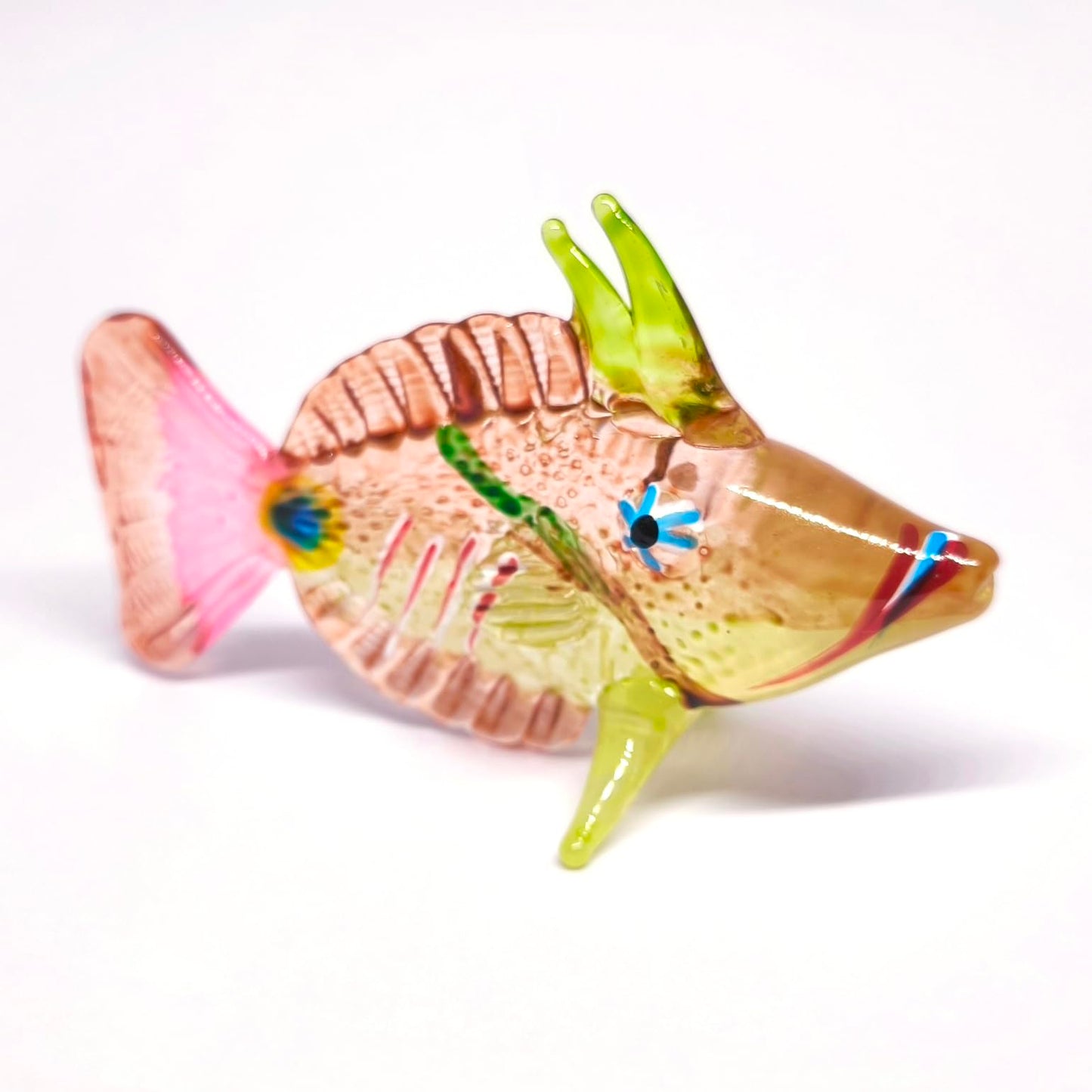 ZOOCRAFT Hand-Blown Glass Fish Figurine for Fish Lovers, Artisan Lampwork Sculpture — Coastal & Ocean Decor Gift for Marine Enthusiasts & Beach Home Collectors