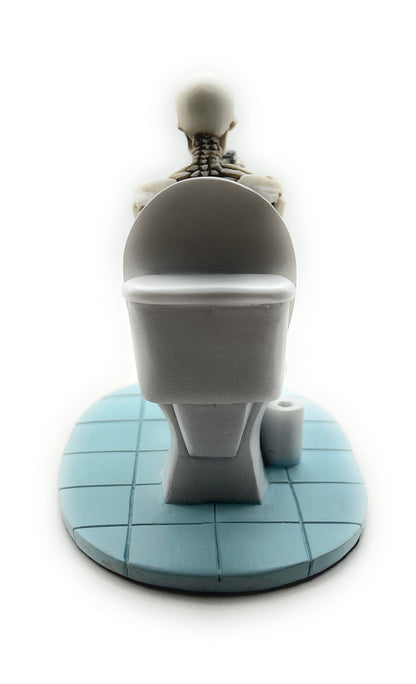 RUSTIX Skeleton on Toilet Figurine - Gothic Bathroom Decor | Funny Skeleton Statue | Pooping Skeleton Resin Figurine | Halloween Skeleton Bathroom Accessories | Unique Toilet Skeleton Home Decor