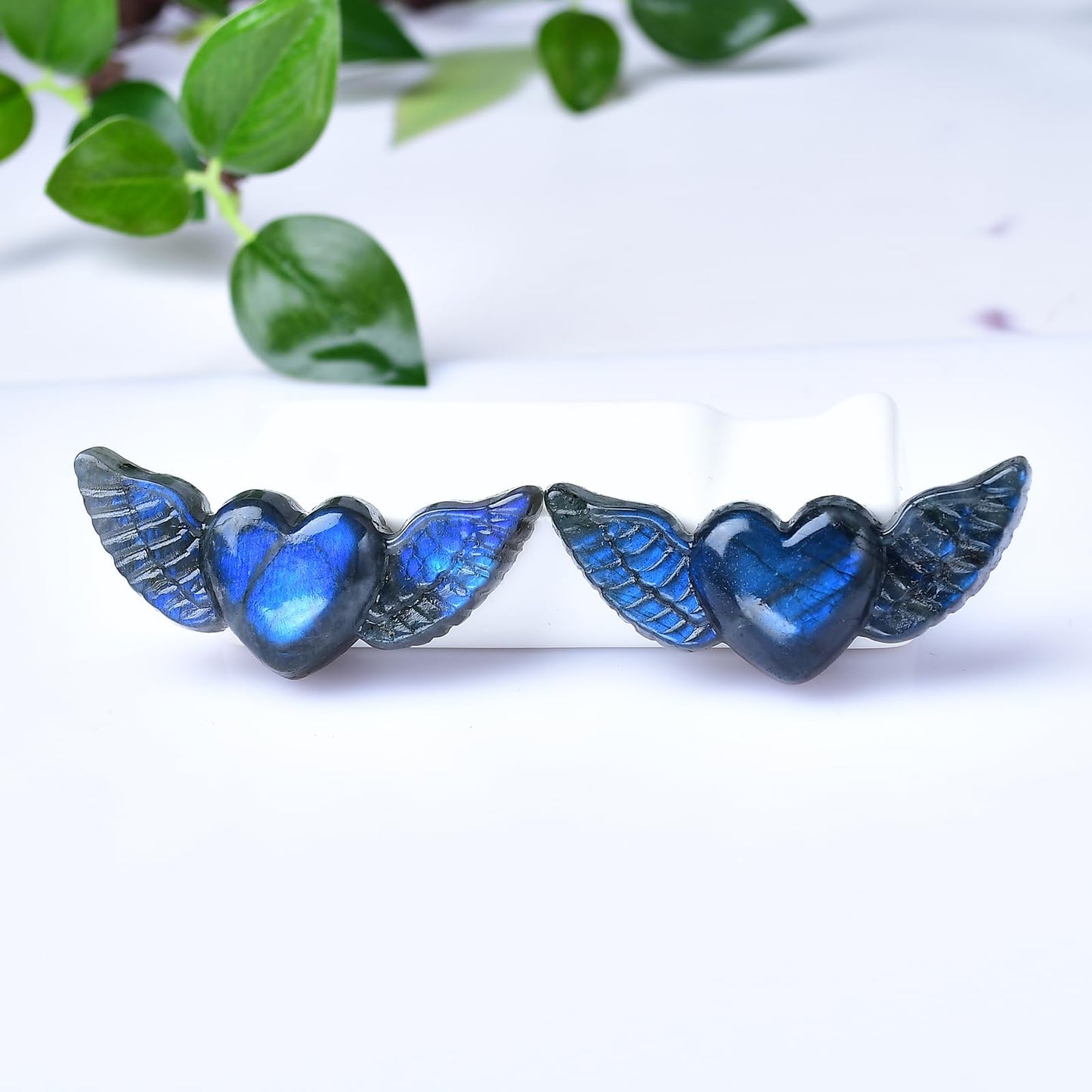 WUYOUSHI Natural Labradorite Crystal Love Wings Statue 1.96" Carved Healing Crystal Gemstone Carving Stone Festive Day Decoration Reiki Energy Meditation Healing Home Ornament DIY