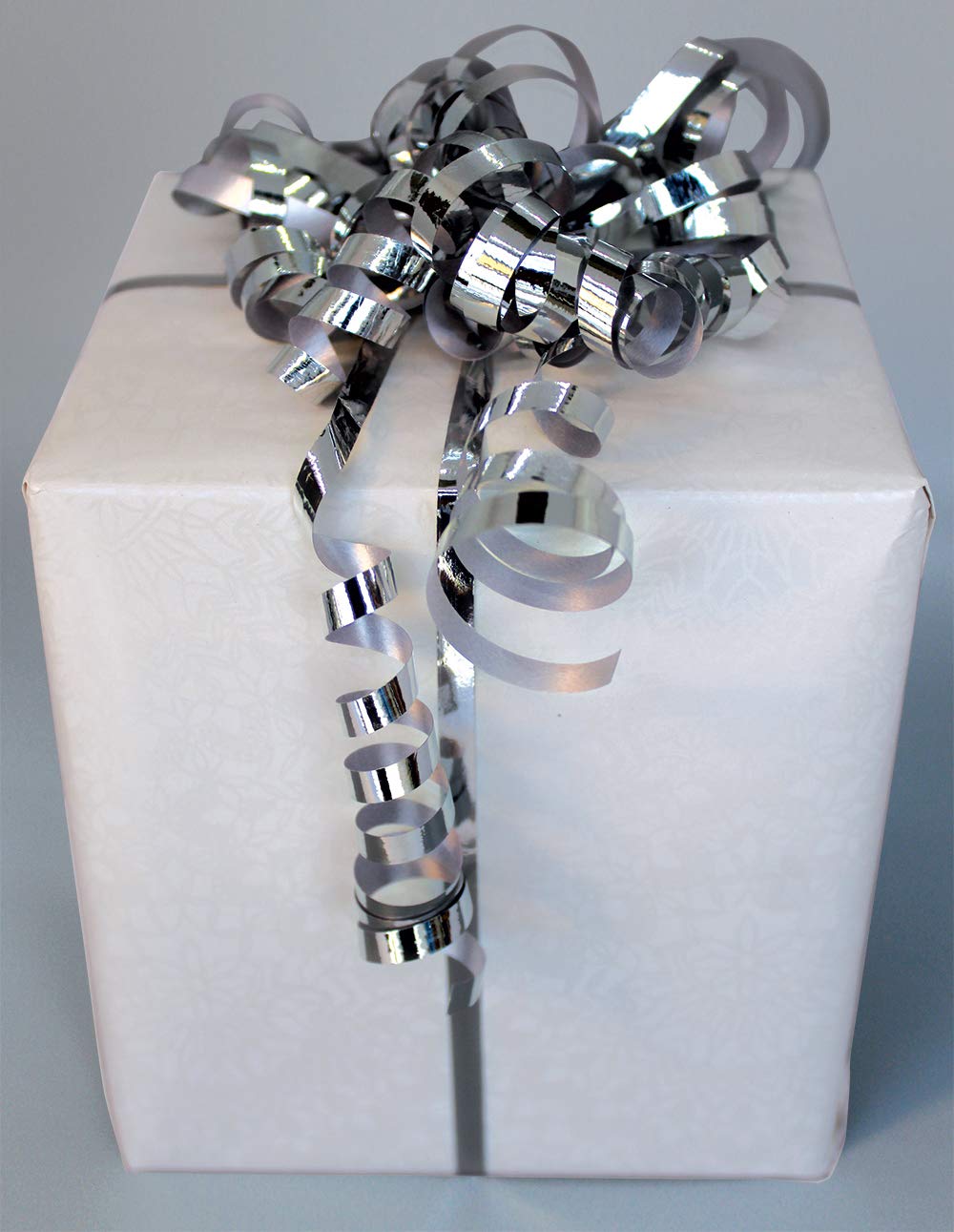 Curling Ribbon Christmas Holiday Gift Ribbons Xmas Set 3 Rolls Red Green Silver Curly Thin Metallic Holidays Gifts Wrapping & Decoration (RED, Green, Silver)