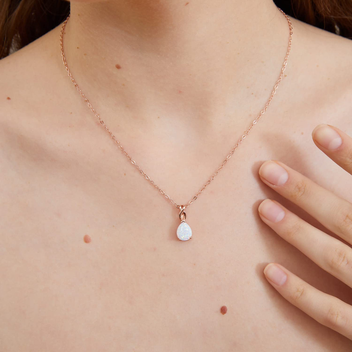 VOLUKA Teardrop White Fire Opal Necklace for Women 18K Rose Gold Plated October's Birthstone Gemstone Pendant Vintage Elegant Friendship Link Chains Choker Mother
