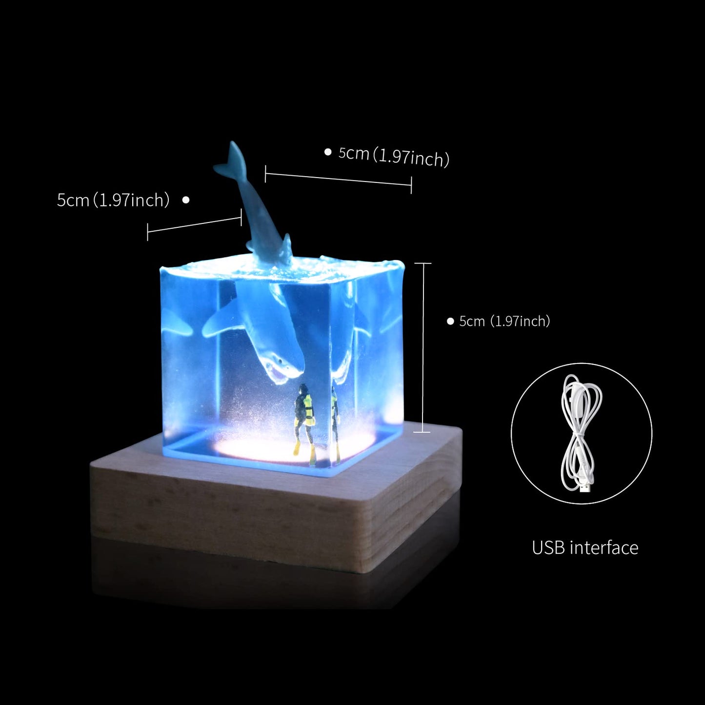 eletriace Shark Diver Night Light Table Lamp, Handmade Resin Shark Lamp, Novelty Night Light Cube Desktop Ornament, Suitable for Bedroom, Office Decoration, Creative Gift for Family and Friends