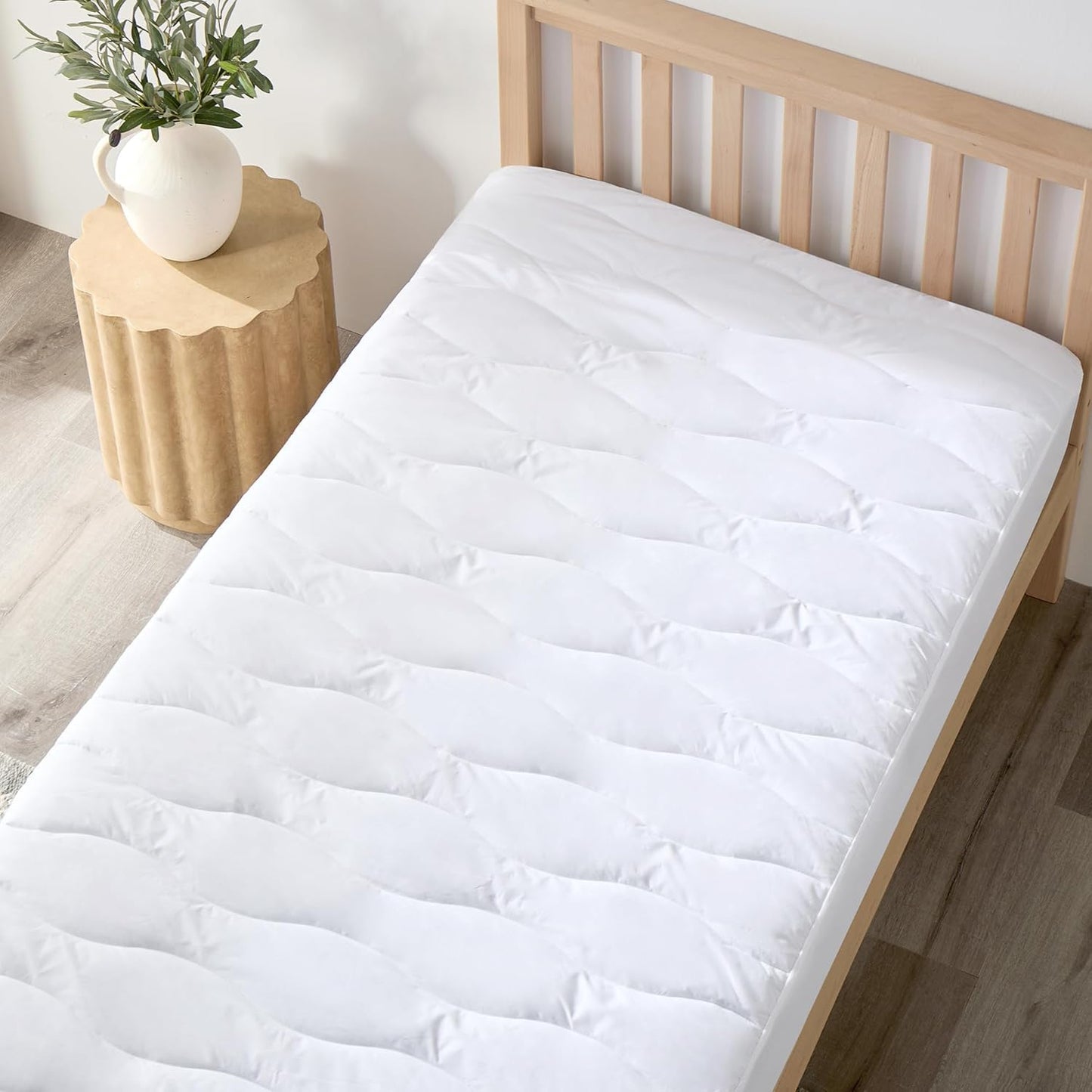 California King Cotton Mattress Protector, Breathable Pillow Top Mattress Cover, Soft Quilted Fitted Mattress Pad with Deep Pocket Fits Up to 22" Mattress (72x84 Inches, White)
