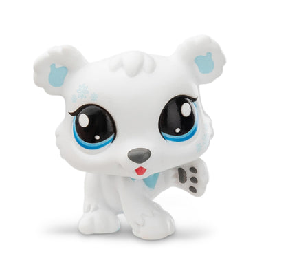 Littlest Pet Shop Series 2 Collectors 5 Pack Winter Besties | The Pack Contains 5 LPS Mini Pet Toys 7 Accessories 1 Collector Card And 1 Virtual Code | Collectable Toys For Girls And Boys