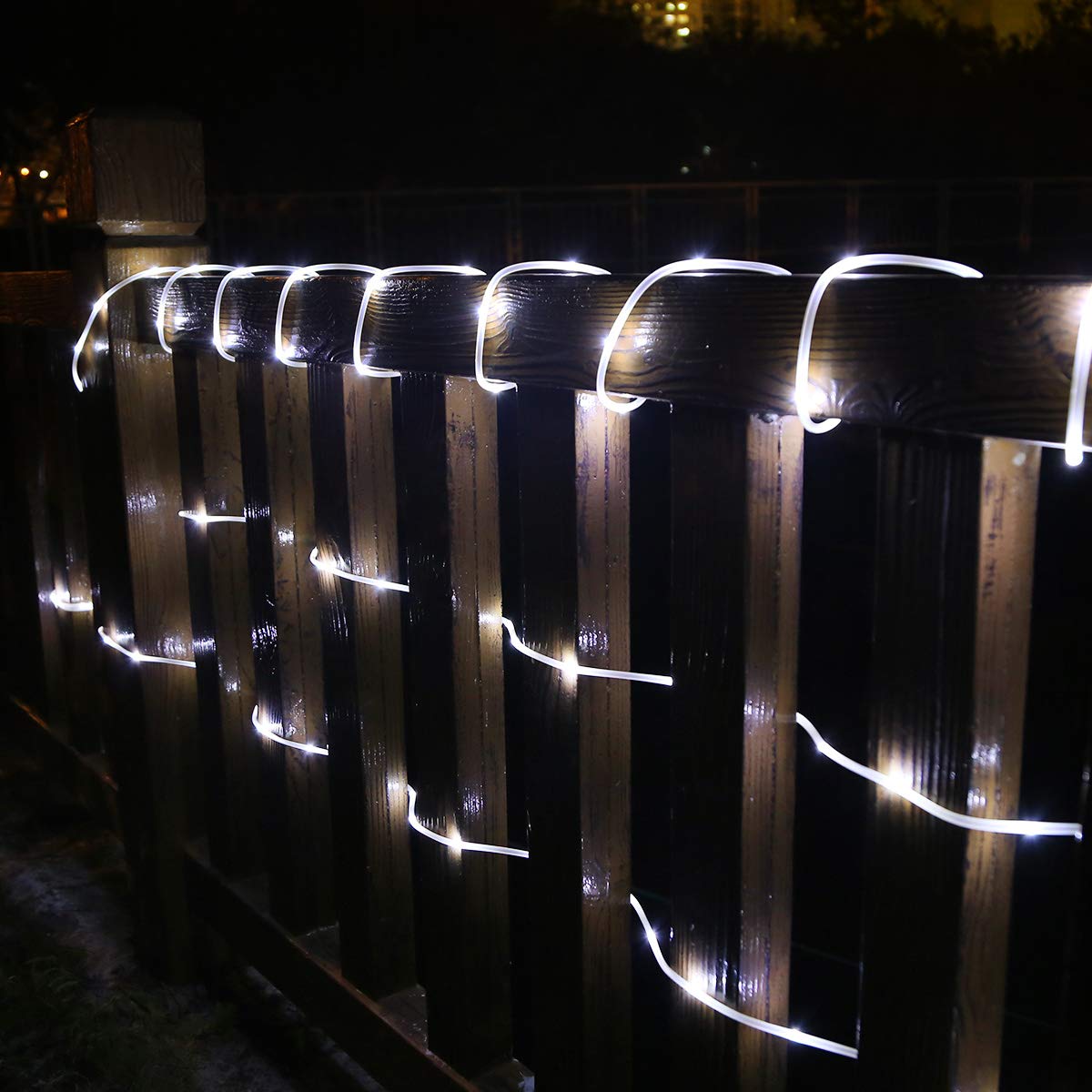 Lepro Outdoor Rope Lights Mains Powered, Connectable, 10m/33ft 240 LED Outdoor Garden Lights Plug in, Bright Cool White, Waterproof 10mm Thick Rope Lighting for Garden, Patio, Tree, Pathway, Christmas
