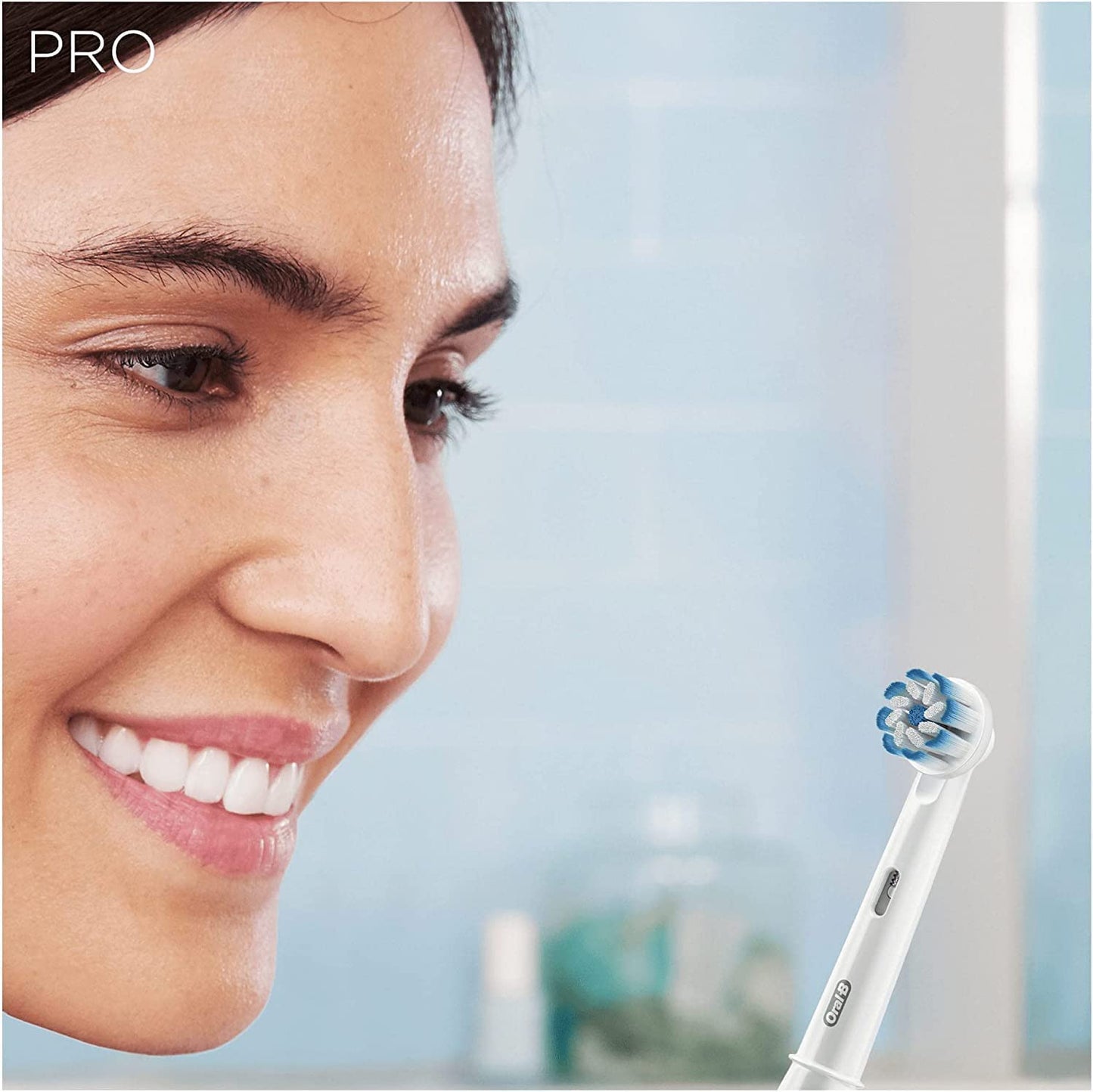 Oral-B Pro 3 Electric Toothbrush with Smart Pressure Sensor, Gifts for Women/Men, 2 Toothbrush Heads, 2 Modes with Sensitive Clean, Travel Case, 2 Pin UK Plug, 3000, White