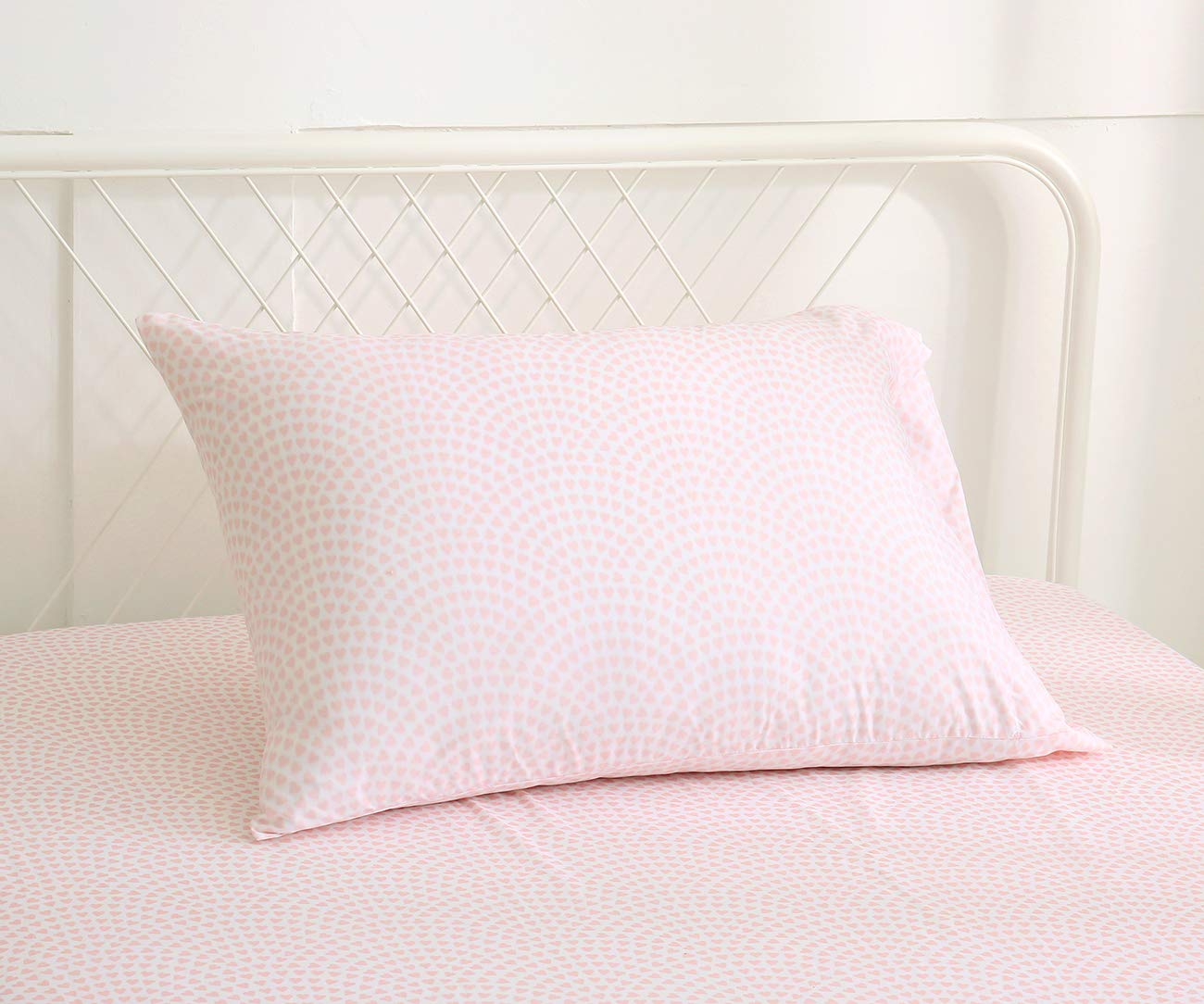Vonty Kids Bed Sheets Full Pink Heart Printed Sheets for Girls, Soft Lightweight Microfiber Easy Wash Bedding Set (1 Fitted Sheet + 1 Flat Sheet + 2 Pillowcase)