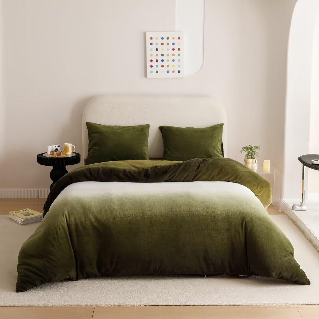 CLOTHKNOW Dark Green Velvet Duvet Cover Set Queen 3Pcs Green White Bedding Sets Fluffy Olive Green Bedding Duvet Cover Sets Soft Flannel Bedding Queen Sets Hunter Green Bedding Cover Sets Queen