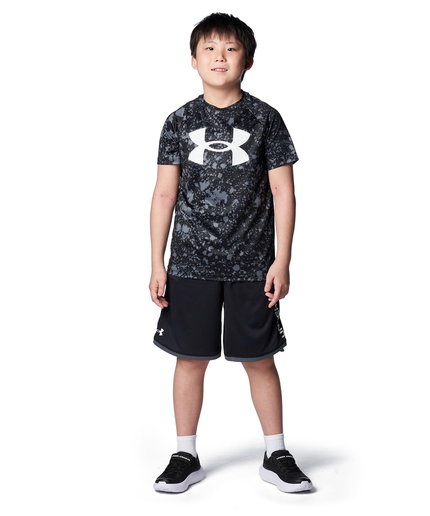 Under Armour Boys' UA BPS Surge 4 AC, Lightweight Runners, Ultra-Responsive Running Shoes for Boys, Boy's Trainers with Superior Cushioning