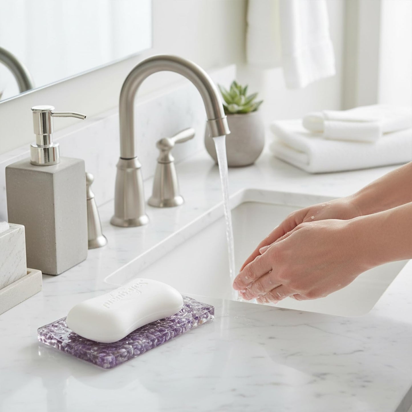 Handmade Amethyst Rectangle Bar Soap Holder Stone Pebbles Soap Dish for Shower and Bathroom Decor, Natural Soap Tray to Keep The Soap Dry Resin Kitchen Decoration Accessories (Amethyst)