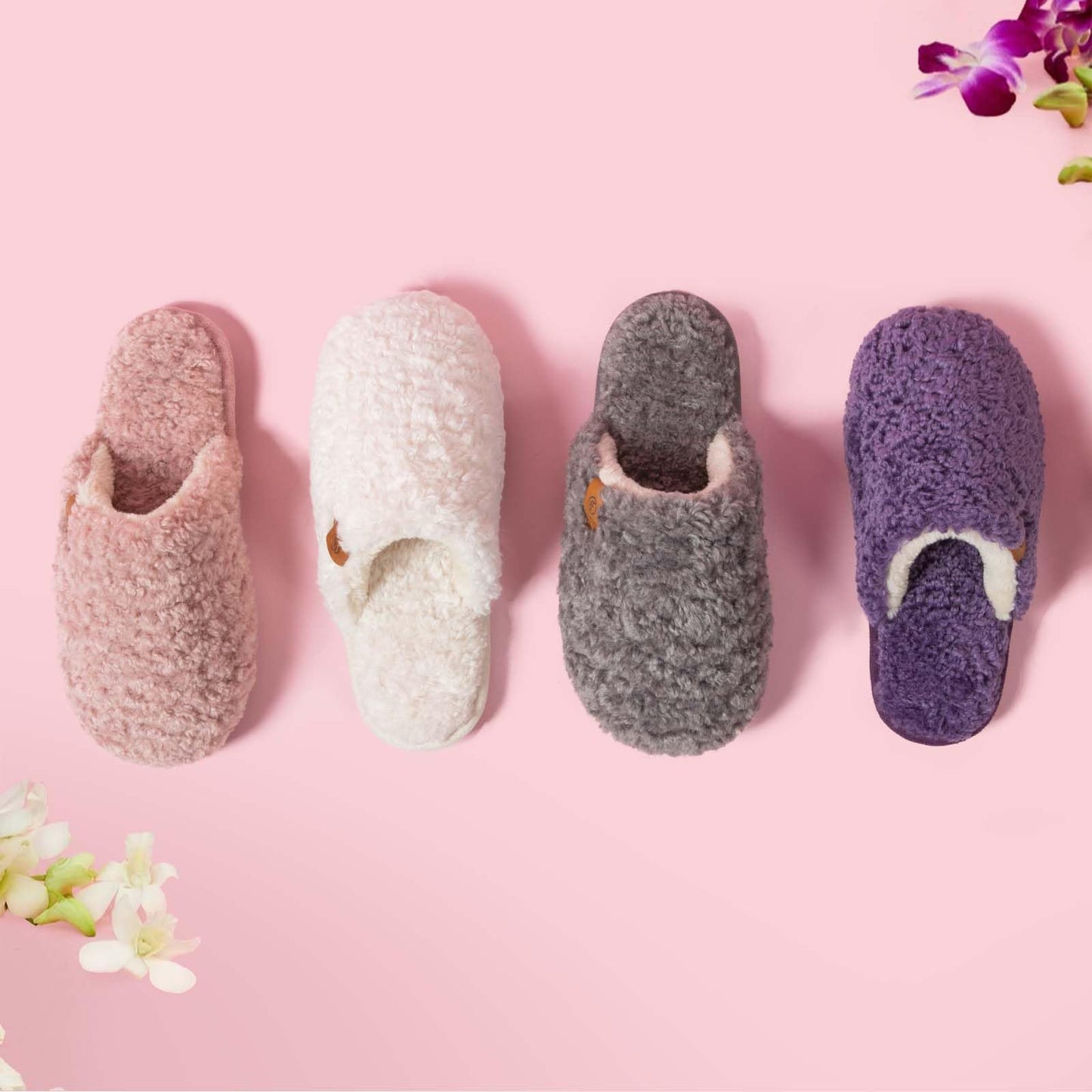 EverFoams Women's Slippers Cosy Fuzzy Faux Alpine Shearling House Shoes Ladies' Memory Foam Slip-ons with Lightweight Non-slip Sole Cream White, 5-6 UK