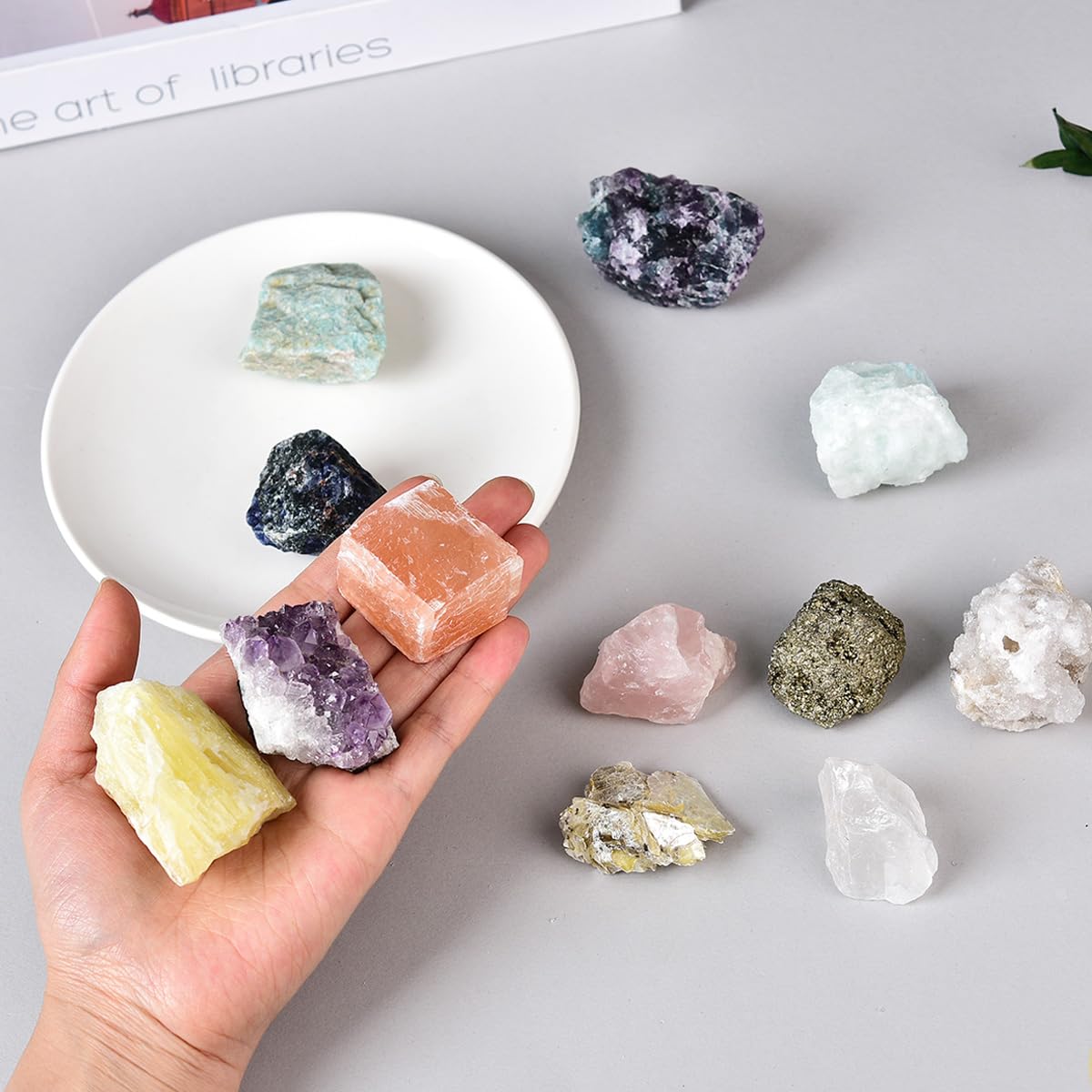 JIC Gem Mix Rough Crystals and Healing Stones in Gift Box Raw Stones and Crystals Natural Mineral Gemstone Specimen About 1.7 Lbs