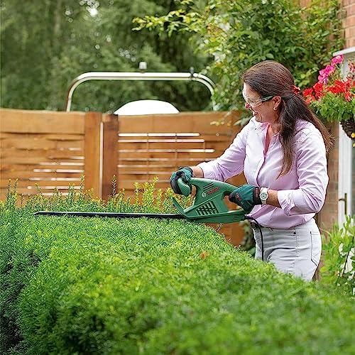 Bosch Electric Hedge Cutter EasyHedgeCut 45 (420 W, Blade Length 45 cm, Weight: 2.6 kg, in Carton Packaging)
