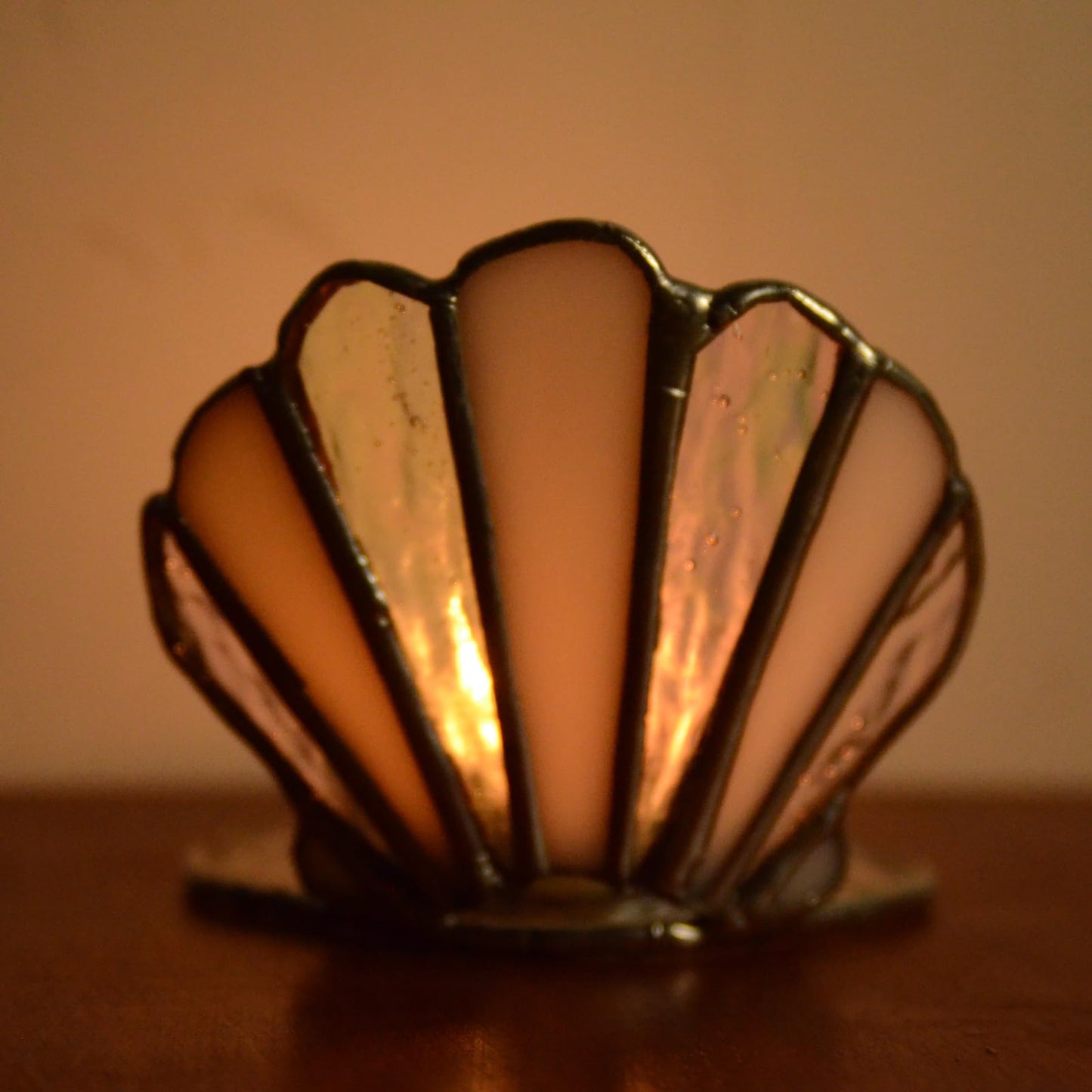 Handmade Stained Glass Shell Candle Holder - Elegant Tabletop Decor for Living Room, Bedroom & Dining Room, for Women, Mom & Wife for Valentine's Day, Christmas, Birthday & Anniversary
